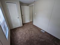 2006 Holly Park mobile Home