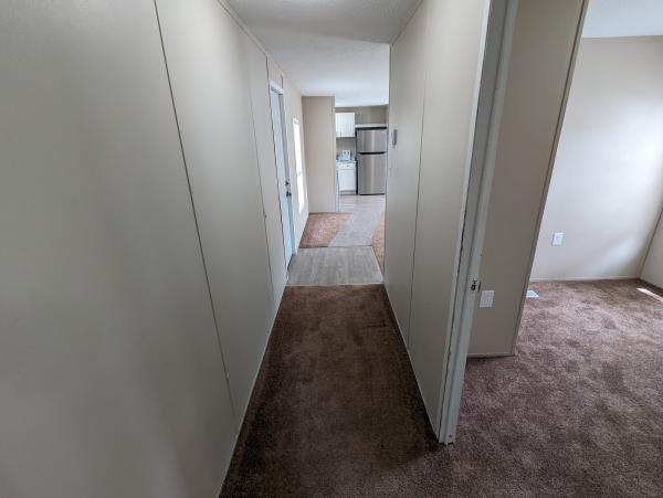 2006 Holly Park mobile Home