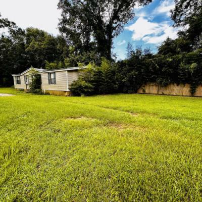Photo 3 of 8 of home located at 124 Futch Lane Thomasville, GA 31792
