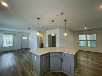 Photo 4 of 20 of home located at 13123 Lime Avenue Grand Island, FL 32735