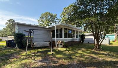 Photo 4 of 20 of home located at 3203 Santee Drive Garden City, SC 29576