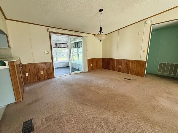 1985 Mobile Home