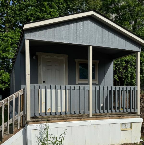 Photo 1 of 2 of home located at 115 West Loudon Ave #J074 Lexington, KY 40508