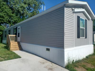 Mobile Home at 33 Brandi Belleville, MI 48111