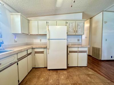 Photo 4 of 28 of home located at 1068 SE Lake James Crystal River, FL 34429
