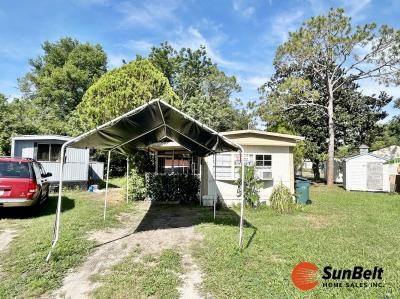 Photo 2 of 8 of home located at 1612 NE 25th Avenue Lot 37 Ocala, FL 34472