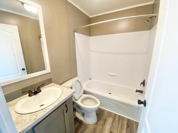 2019 Clayton Homes Inc Yes Mobile Home