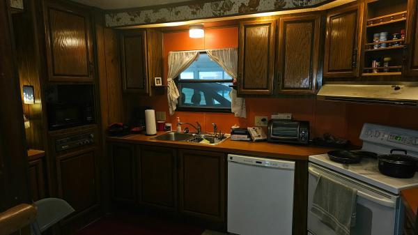 1983 Mobile Home