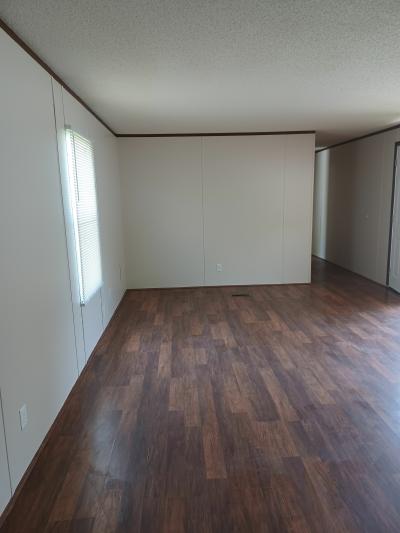 Mobile Home at 186 Ponderosa Trail South Belleville, MI 48111