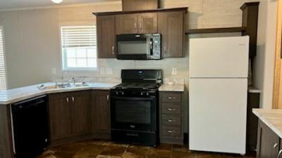 Mobile Home at 119 Delaware Circle Lot 119De Elyria, OH 44035