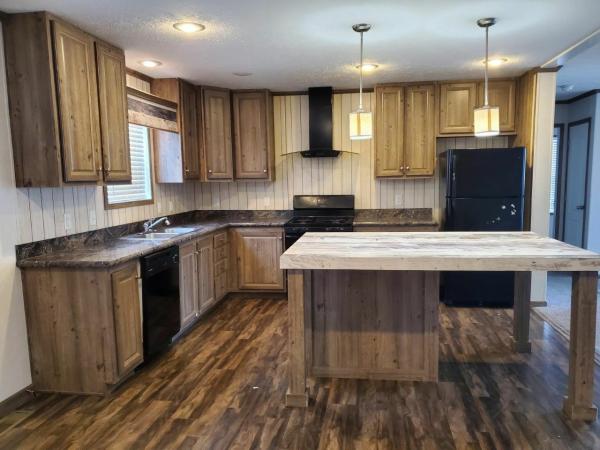 2017 Clayton Homes Inc Mobile Home For Sale
