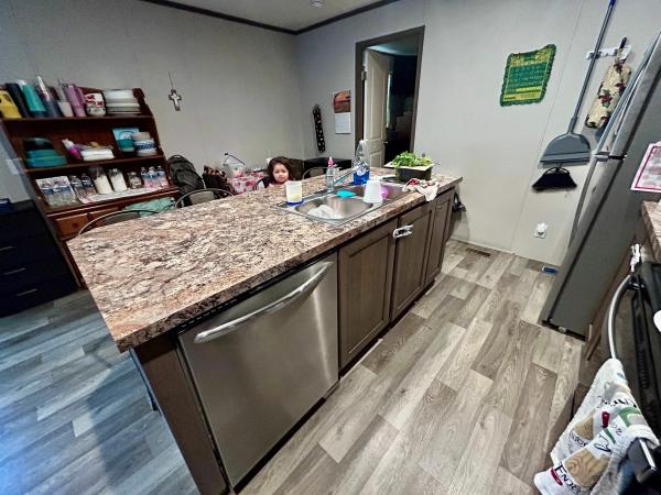 2022 CHAMPION HOME BUILDERS INC DED1670905 Mobile Home
