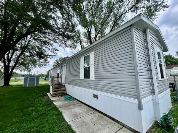 2022 CHAMPION HOME BUILDERS INC DED1670905 Mobile Home