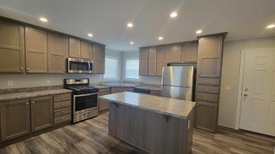 Mobile Home at 842 Pinewood Ct. Lot B33 Columbus, MI 48063