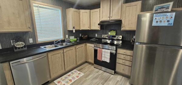 2025 Fairmont Homes Velocity Mobile Home