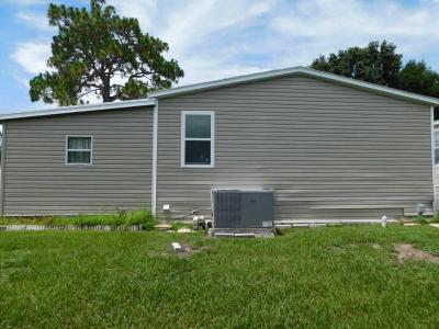 Photo 4 of 39 of home located at 38102 Vinson Ave. Zephyrhills, FL 33542