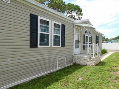 Photo 5 of 39 of home located at 38102 Vinson Ave. Zephyrhills, FL 33542