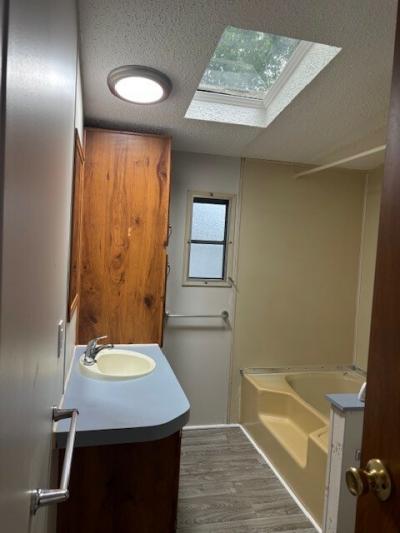 Photo 4 of 6 of home located at 43364 Notre Dame E. #288 Sterling Heights, MI 48314