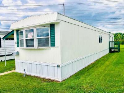 Photo 2 of 11 of home located at 35 Vista Mobile Dr Dundalk, MD 21222