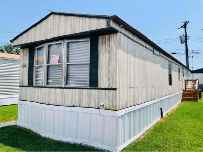 Photo 2 of 10 of home located at 44 Vista Mobile Dr Dundalk, MD 21222