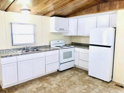Photo 5 of 10 of home located at 44 Vista Mobile Dr Dundalk, MD 21222