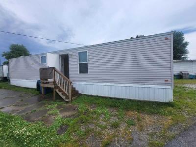 Photo 4 of 11 of home located at 3510 Bluegrass Park Drive # B-10 Louisville, KY 40218