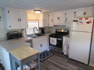 Photo 4 of 15 of home located at 2732 S Tamarac Dr Ludington, MI 49431
