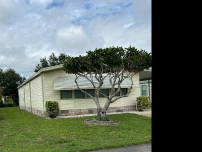 Photo 2 of 20 of home located at 464 Boone Ave West Melbourne, FL 32904
