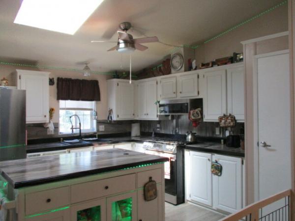 1995 Fleetwood Spring Hill Manufactured Home