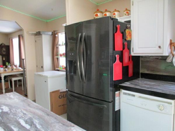 1995 Fleetwood Spring Hill Manufactured Home