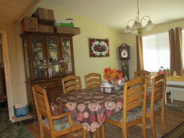 1995 Fleetwood Spring Hill Manufactured Home