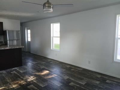 Photo 5 of 20 of home located at 900 N. Curry Pike #51 Bloomington, IN 47404