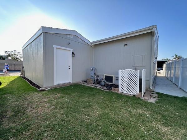 1998 Skyline Triplewide Manufactured Home