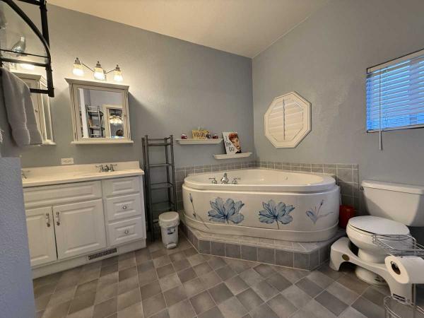 1998 Skyline Triplewide Manufactured Home