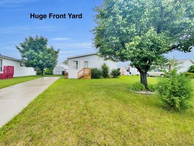Photo 3 of 29 of home located at 1928 Atlanta Court Hartland, MI 48353