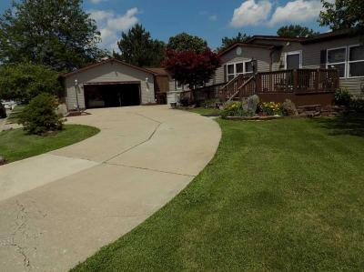 Photo 2 of 83 of home located at 8614 Stephanie Dr Newport, MI 48166