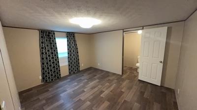 Photo 4 of 17 of home located at 7616 Upper Seguin Rd Lot 25 Converse, TX 78109