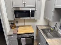 1990 Castle Manufactured Home