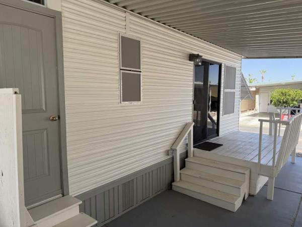 1990 Castle Manufactured Home