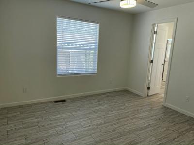 Photo 5 of 11 of home located at 10701 N. 99th Ave. #8 Peoria, AZ 85345