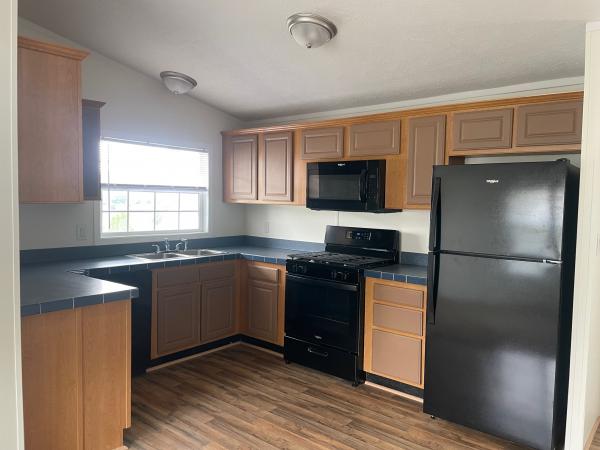 2001 Skyline 52P 600 CTB  Home