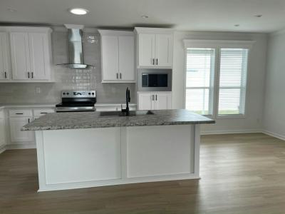 Photo 2 of 20 of home located at 748 Arbor Estate Way Plant City, FL 33565