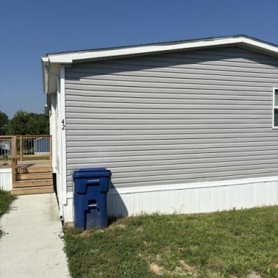 Photo 2 of 8 of home located at 2319 Greensburg Rd, Lot 42 Campbellsville, KY 42718