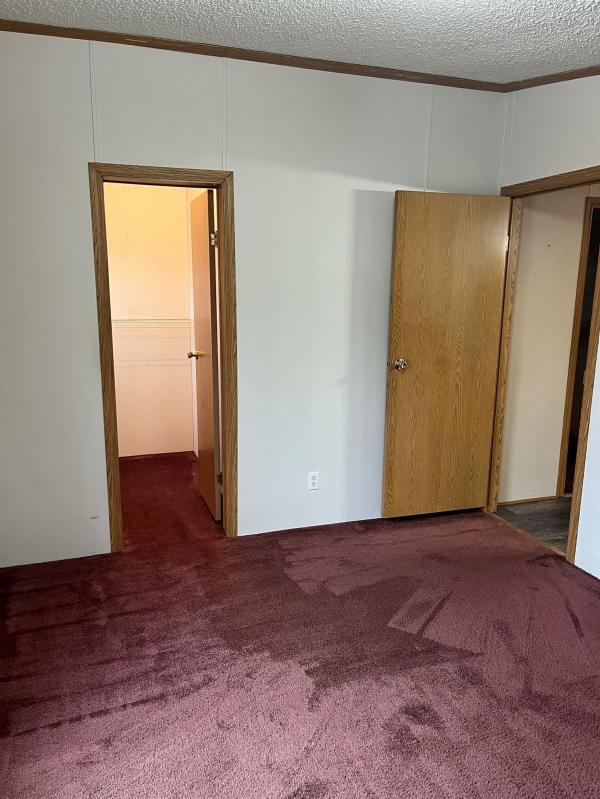 1997 Westfield 1086  Home