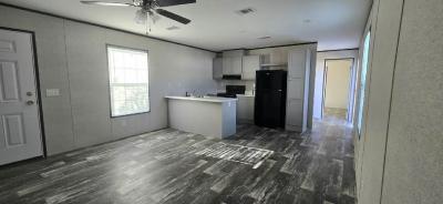 Photo 2 of 13 of home located at 31 Victoria Lane Lake Placid, FL 33852