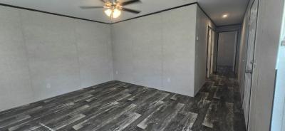 Photo 4 of 13 of home located at 31 Victoria Lane Lake Placid, FL 33852