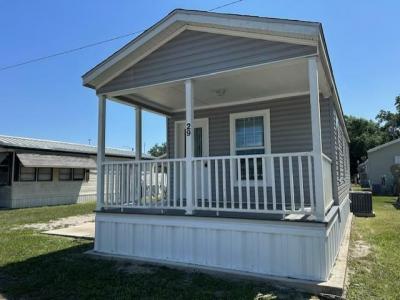 Photo 2 of 14 of home located at 6941 Macdonald Court, Lot 29 Zephyrhills, FL 33541