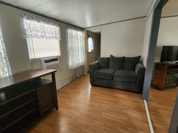 1984 Mobile Home