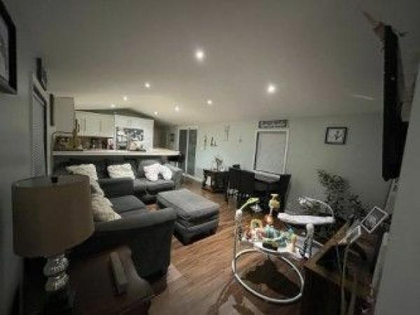 1987  Mobile Home For Sale