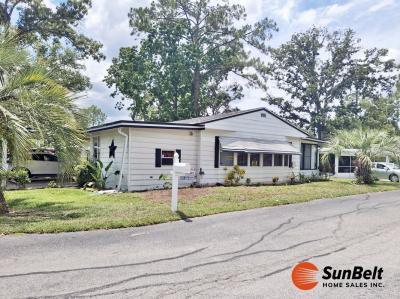 Photo 5 of 65 of home located at 1704 B Sedgefield Lane, Lot 453 Ocala, FL 34472